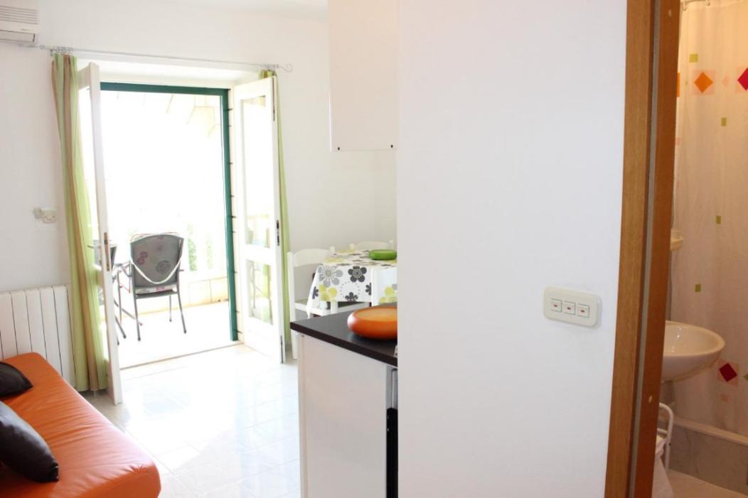 Apartments Marin Bol Bagian luar foto